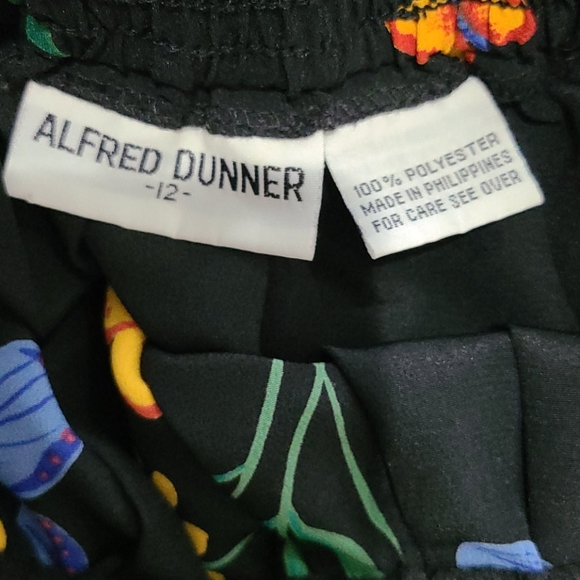 Vintage Midi Pleated Skirt - Picture 4 of 5